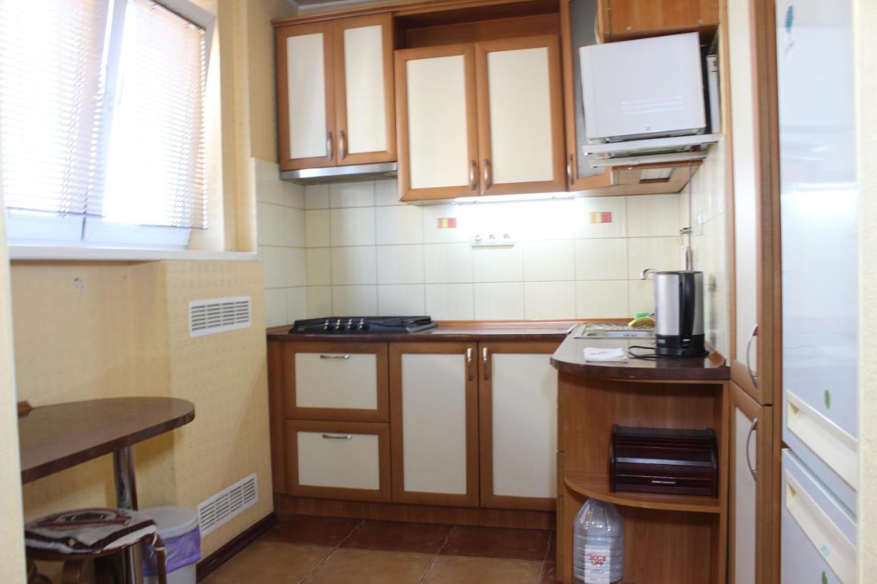 Two-Room Apartment Metro Levada Kharkiv Eksteriør bilde